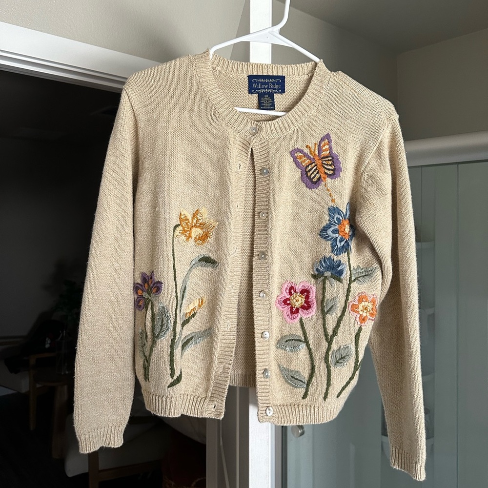 Vintage Flower Embroidered Cardigan - Willow Ridge